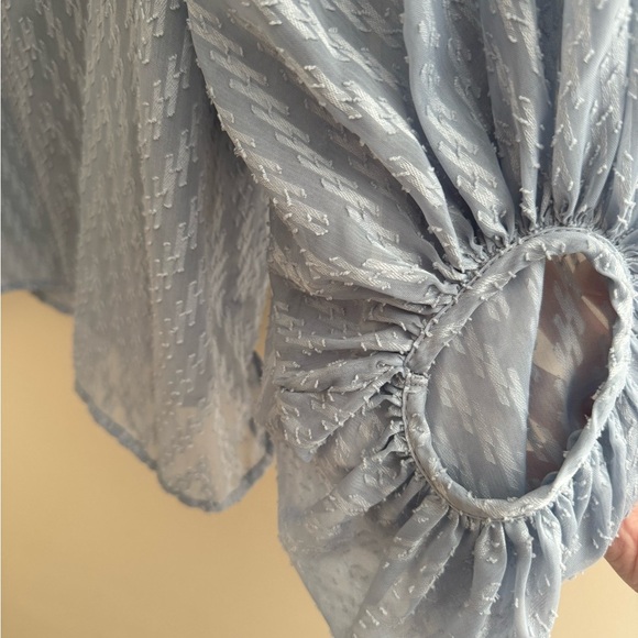 Entro Women’s Chevron Textured Blouse Size Large Blue V Neck Boutique - Picture 4 of 6